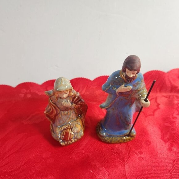 Nativity Figures Holy Family Mary with Baby Jesus 3 1/2"Joseph 4 3/4" Ceramic - Picture 2 of 7